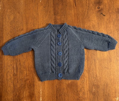 Babyjakke m/flette str. 0-2 mnd. Blå. 