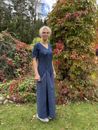 Kjole med strikket topp og linskjørt str. M